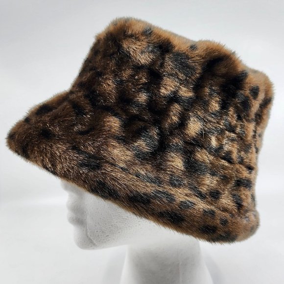 David & Young NYC Accessories - Luxury Soft Plush Faux Fur Stretchy Cloche Bucket Hat * Leopard Print *